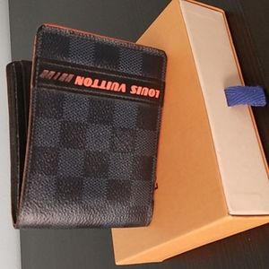 Louis Vuitton men's wallet damier style